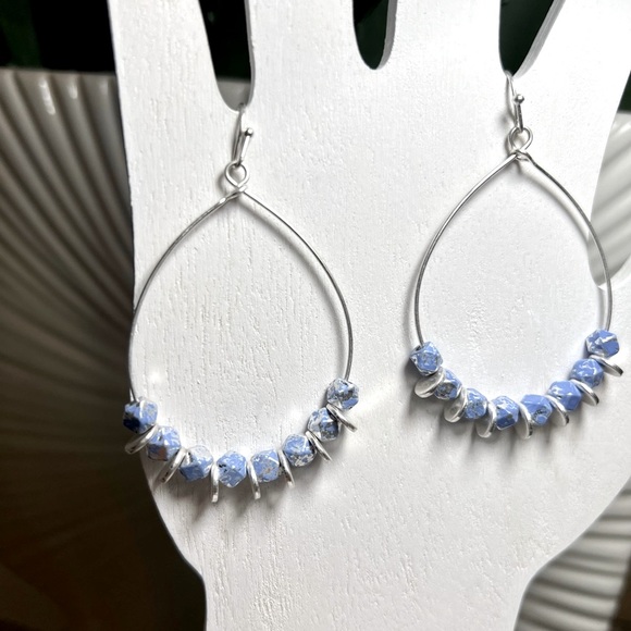 Marlyn Schiff | Teardrop Earrings | New | Light Blue & Silver - Picture 3 of 3